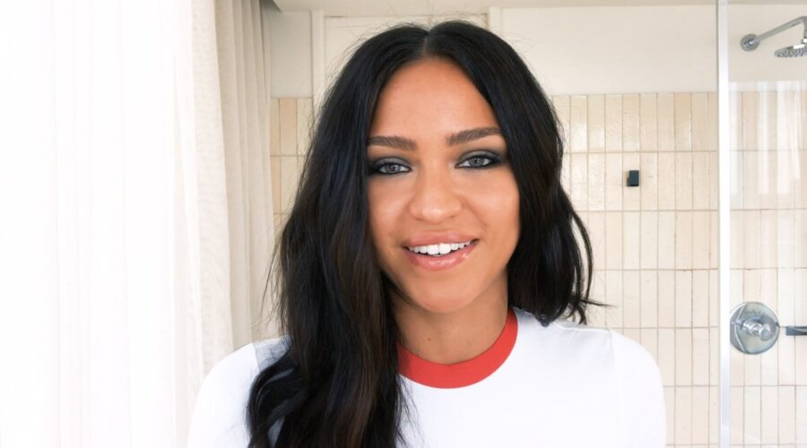 Watch Cassie’s 10-Second Smoky Eye Trick